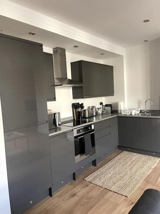 Abergavenny Center 2-Bed Flat Lägenhet Exteriör bild