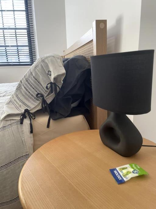 Abergavenny Center 2-Bed Flat Lägenhet Exteriör bild